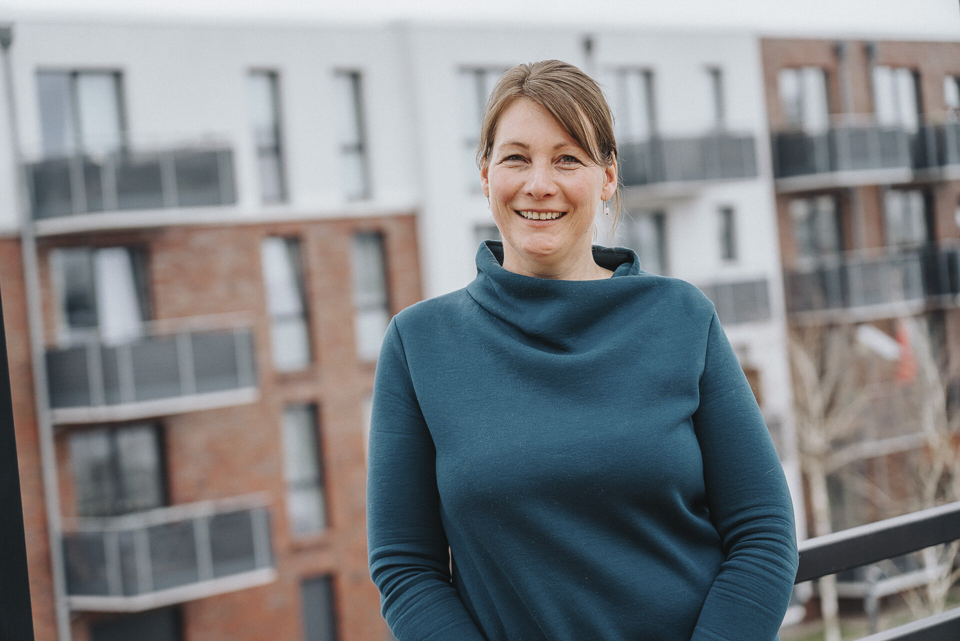 Porträt-Bild von Beate Wüst.